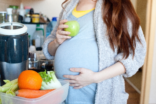 栄養豊富な玄米飯を妊婦が食べても大丈夫？胎児への影響は？