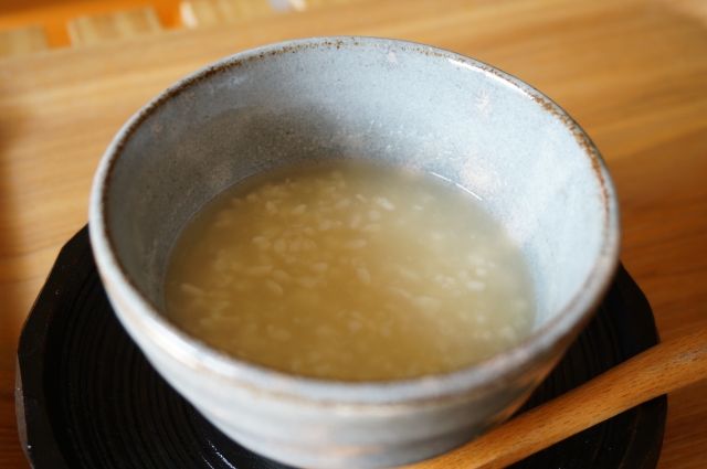 玄米の研ぎ汁から乳酸菌液を作る！作り方＆活用レシピとは？