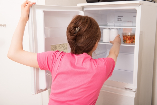 夏と冬とで冷蔵庫の設定温度を変えたほうがいいの？