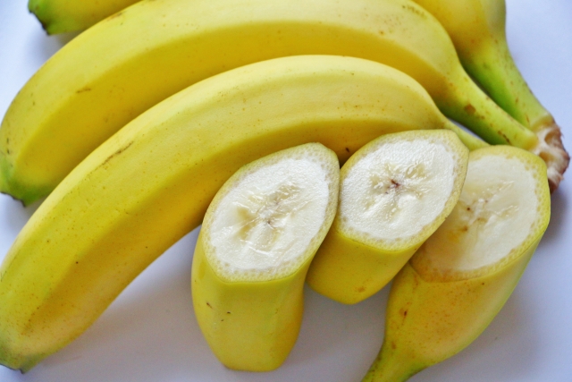 バナナがビタミンCを破壊してしまう、という説の過去と現在