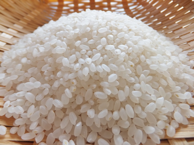 玄米と精米されたお米の違いとは？栄養価や重さが変わる！