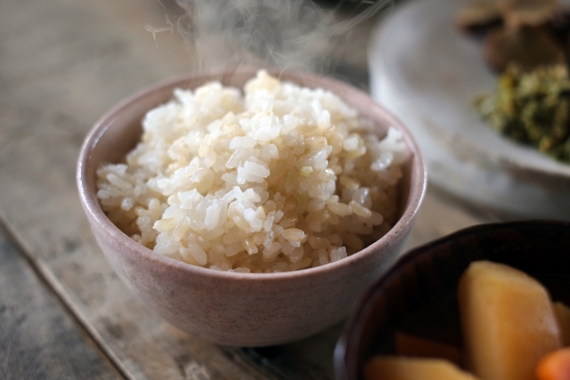 体に良いといわれる玄米のカロリーは茶碗1杯分どれくらい？