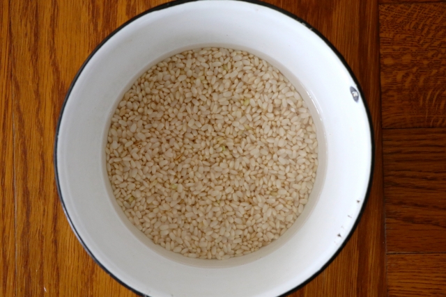 玄米を圧力鍋を使って炊く時の水の量はどのくらいがいいの？