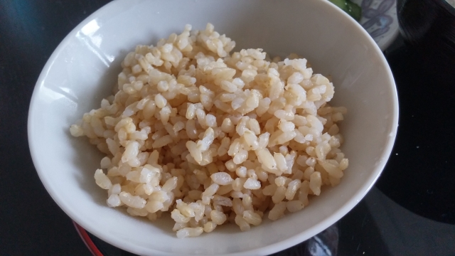 体に良い玄米のカロリーは茶碗1杯分でどれくらいあるの？